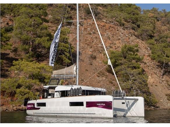 Book yachts online - catamaran - Lagoon 40 - Hayra - rent