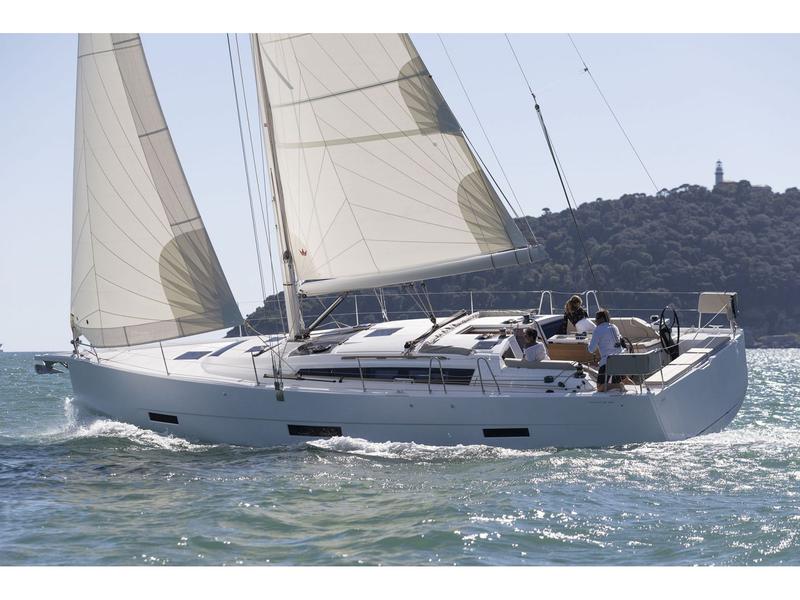 Book yachts online - sailboat - Dufour 430 - Enki - rent