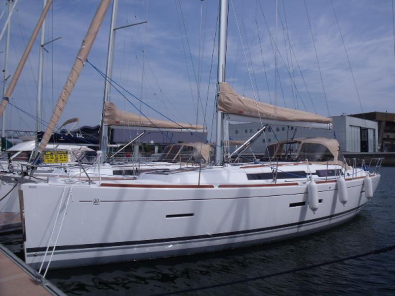Book yachts online - sailboat - Dufour 405 GL - EC- 405-13-I - rent