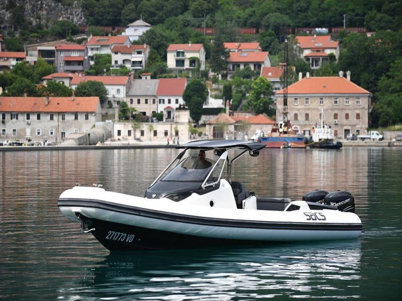 Book yachts online - motorboat - Sacs Strider 11 - Oltre - rent