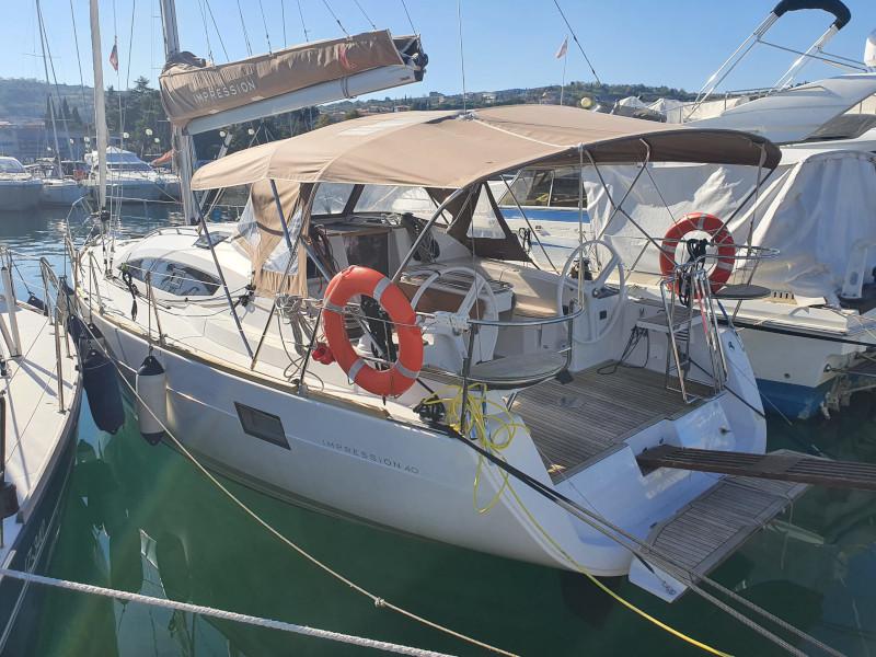 Book yachts online - sailboat - Elan 40 Impression - Karleta - rent