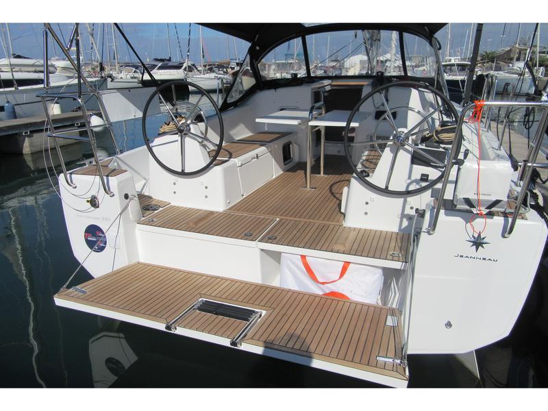 Book yachts online - sailboat - Sun Odyssey 380 - Euforica - rent
