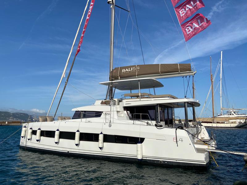Book yachts online - catamaran - Bali 5.4 - Alfa.bm2 - rent
