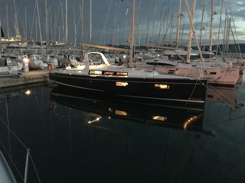 Book yachts online - sailboat - Oceanis 38.1 - Baby Dory - rent