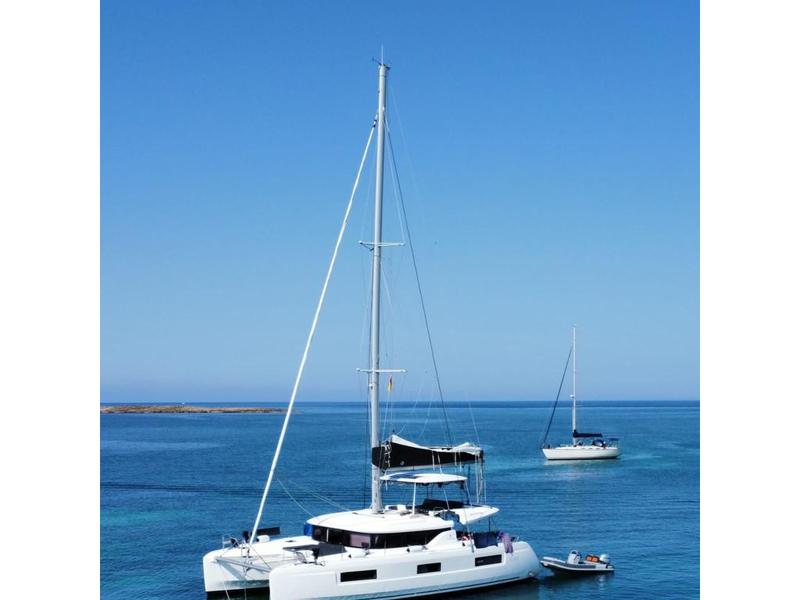 Book yachts online - catamaran - Lagoon 46 Infinity Owner's Version - Infinity - rent