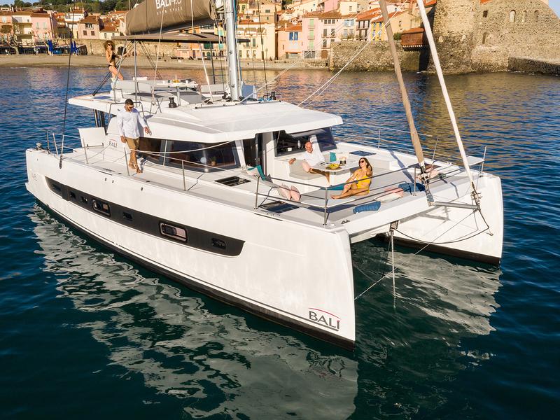 Book yachts online - catamaran - Bali 4.6 - Scorpio - rent