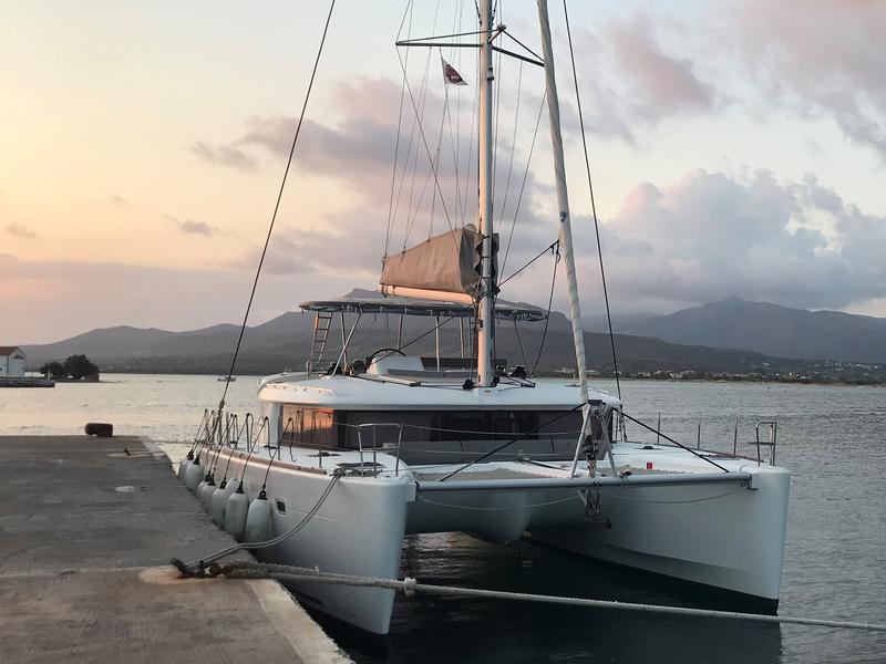 Book yachts online - catamaran - Lagoon 450 - Aris - rent