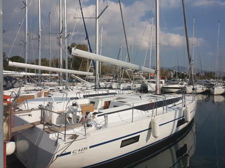 Book yachts online - sailboat - Bavaria C45 Holiday - ARTEMIS - rent