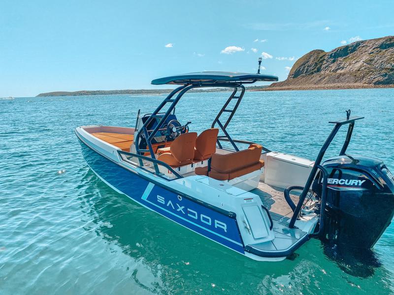 Book yachts online - motorboat - Saxdor 200 Pro Sport - Blue Notos - rent