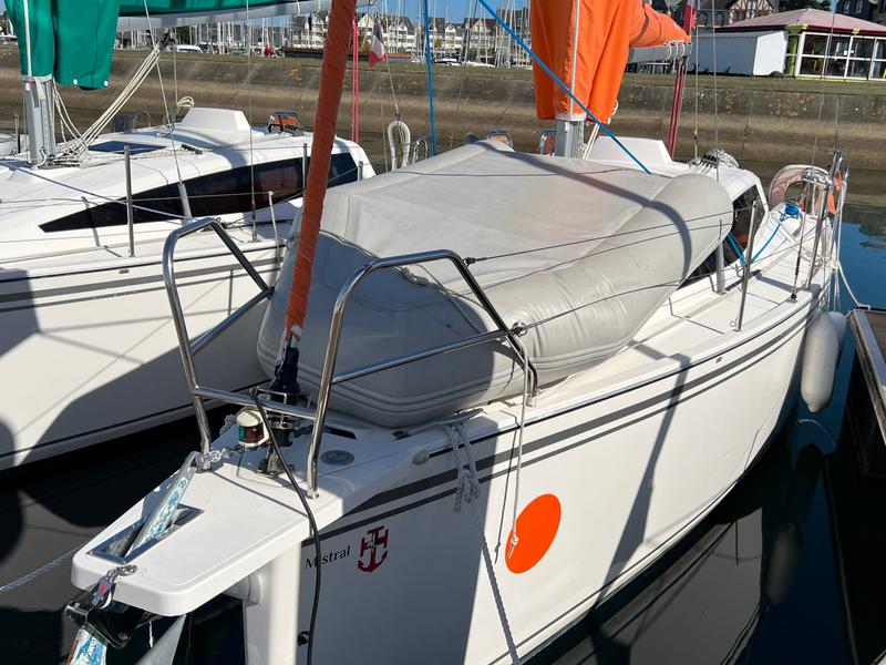 Book yachts online - sailboat - Maxus 26 - Mistral - rent