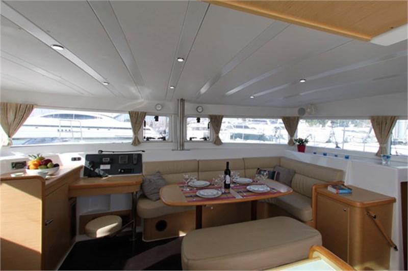 Book yachts online - False - Lagoon 420 (5Cab) - Fantasy  - rent