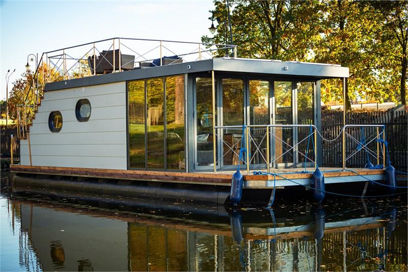 Book yachts online - False - Campi 400 - bella donna - rent