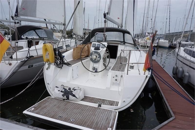 Book yachts online - False - Bavaria 32 Cruiser - Waka Waka - rent
