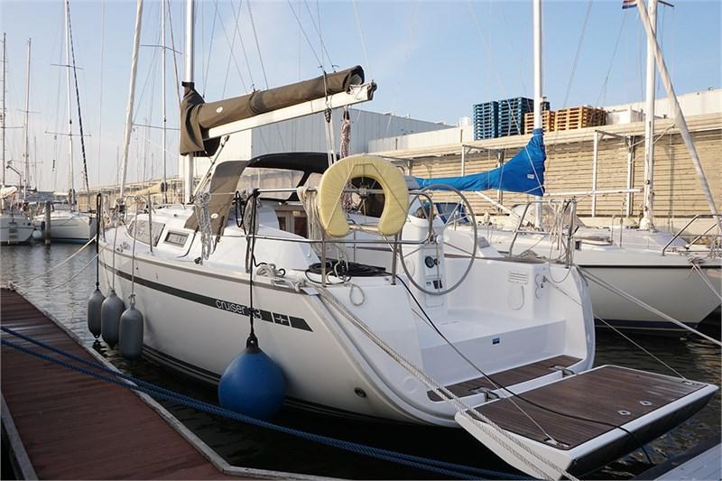 Book yachts online - False - Bavaria Cruiser 33 (2Cab) - Starship - rent