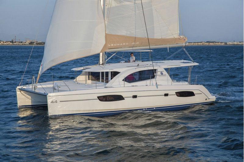 Book yachts online - False - Leopard 44 (4Cab) - Portals Vells - rent