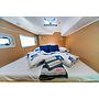 Book yachts online - catamaran - Lagoon 380 (2017) - QUEEN MIA - rent