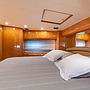 Book yachts online - motorboat - Uniesse 55 - C&A - rent