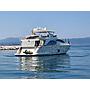 Book yachts online - motorboat - Azimut 85F - La Fenice - rent